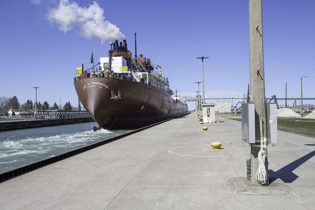 Great Lakes freighter Lee Tregurtha