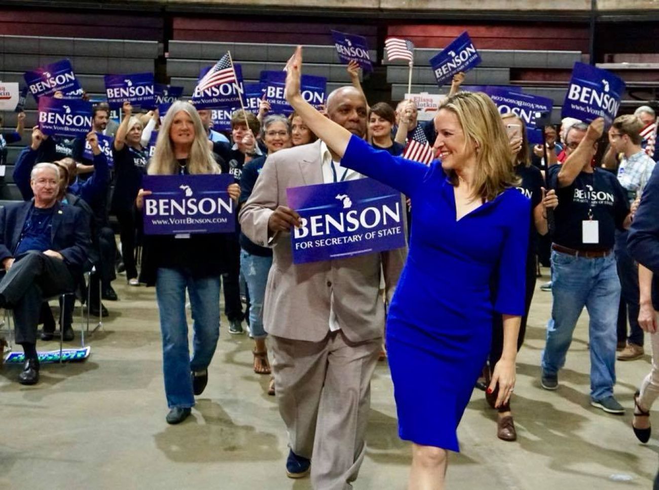 benson waving to crowd