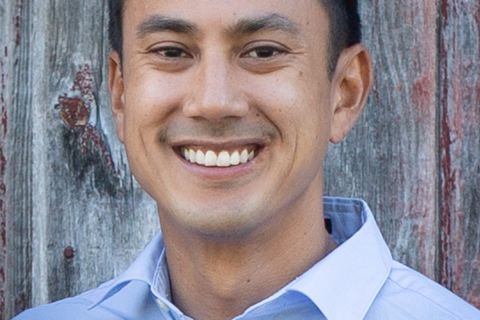 Chris Torres headshot